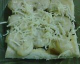 Foto langkah ke 3 dari resep Roti Tabur Pisang Keju.