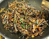 Foto langkah ke 5 dari resep Kering Teri Cabe Ijo.