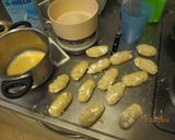 Foto langkah ke 4 dari resep Kroket Roti Tawar.