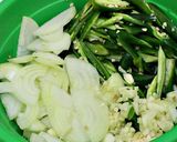 Foto langkah ke 2 dari resep Tumis Sawi Putih Jalapeno.