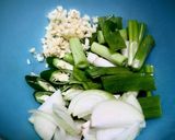 Foto langkah ke 8 dari resep Ultimate Kimchi Jjigae.