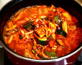 Foto langkah ke 27 dari resep Ultimate Kimchi Jjigae.