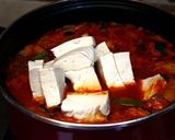 Foto langkah ke 29 dari resep Ultimate Kimchi Jjigae.