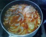 Foto langkah ke 4 dari resep Udang Jamur Jjigae.