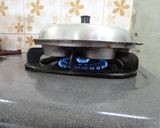 Foto langkah ke 8 dari resep Roti Pisang Banjar.