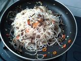 Beef Rice Spaghetti à la Aglio Olio with Spinach