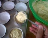Foto langkah ke 6 dari resep Butter Cheese Cup Cakes.