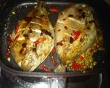 Foto langkah ke 5 dari resep Ikan Kuwe Panggang.