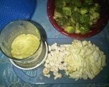 Foto langkah ke 1 dari resep Brokoli Tumis Cabe Ijo.