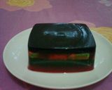 Foto langkah ke 7 dari resep Agar-agar 4 Warna (ada bolu di dalamnya).