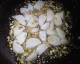 Foto langkah ke 3 dari resep Kailan Bakso Ikan.