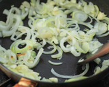 Foto langkah ke 6 dari resep Tortilla Espanola (Spanish Omelette).