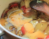 Foto langkah ke 10 dari resep Tortilla Espanola (Spanish Omelette).