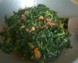 Foto langkah ke 4 dari resep Daun Pepaya Usus Saus Tiram.