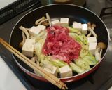 Foto langkah ke 2 dari resep Sukiyaki Variasi Jahe Praktis dan Sehat.