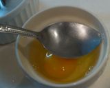 Foto langkah ke 2 dari resep Teknik membuat Hot Spring Telur (Onsen Tamago) dengan microwave.