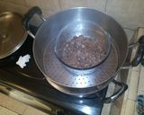 Foto langkah ke 2 dari resep Chocolate Cornflakes.