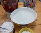 Foto langkah ke 1 dari resep Es Krim Stroberi a la @DapurBubu.