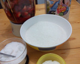 Foto langkah ke 1 dari resep Es Krim Stroberi a la @DapurBubu.