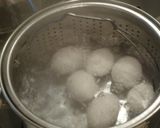 Foto langkah ke 2 dari resep Telur Setengah Matang Favorit.