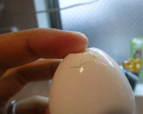 Foto langkah ke 5 dari resep Telur Setengah Matang Favorit.