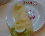 Foto langkah ke 6 dari resep Crepe Tuna Mayo toping Telur untuk Sarapan Pagi.