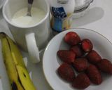 Foto langkah ke 1 dari resep StrawBanana Smoothies.