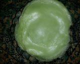 Foto langkah ke 2 dari resep Si Hijau Isi Durian (Pancake Durian) .