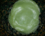 Foto langkah ke 2 dari resep Si Hijau Isi Durian (Pancake Durian) .