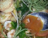 Foto langkah ke 8 dari resep Mie Kuah Tomyam .