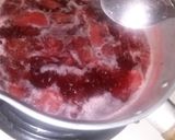 Foto langkah ke 2 dari resep strawberry sirup.