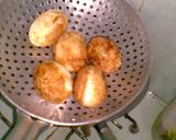 Foto langkah ke 4 dari resep Telur Goreng Balado ala Indofood hot spicy.