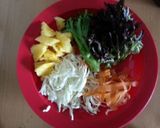 Foto langkah ke 5 dari resep Mi Soba Goreng Kreasi dengan Salad Segar.