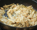 Foto langkah ke 9 dari resep Fettuccini dengan Jamur Tiram.