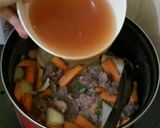 Foto langkah ke 4 dari resep Honey Beef Stew.