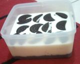 Foto langkah ke 4 dari resep Frozen Oreo Cheesecake (No Baking).