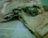Foto langkah ke 7 dari resep Omelette Sandwich.