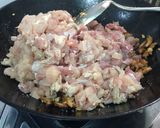 A picture of step 4 of Steamed Chicken and Mushroom Rice, a Precious Legacy from Mom.