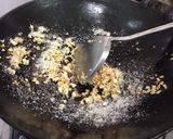 Foto langkah ke 3 dari resep Nasi Tim Ayam Jamur, warisan berharga dari Mami.