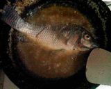 Foto langkah ke 5 dari resep ikan nila goreng.