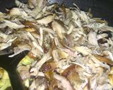 Foto langkah ke 2 dari resep Ayam Suir Kecap.