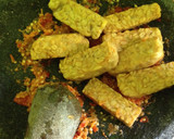 Foto langkah ke 2 dari resep Sambal CuTe (Kencur Tempe).