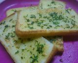 Foto langkah ke 4 dari resep Garlic Bread Sederhana.