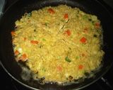 Foto langkah ke 2 dari resep Omelet/Martabak Mie.