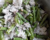 Foto langkah ke 4 dari resep nasi urap kukus.
