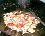 Foto langkah ke 6 dari resep Tumis Pindang Suwir dan Tempe Kecap.