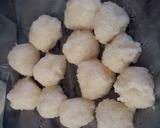 Foto langkah ke 4 dari resep Kerupuk Karak Bawang Khas Solo Tanpa Bleng (Boraks).