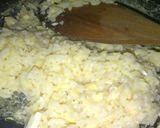 Foto langkah ke 3 dari resep Sticky Egg Rice.