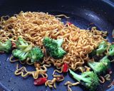 Foto langkah ke 3 dari resep Mie Goreng Juara.
