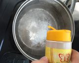 Foto langkah ke 5 dari resep Sop Bayam Jagung Bawang .